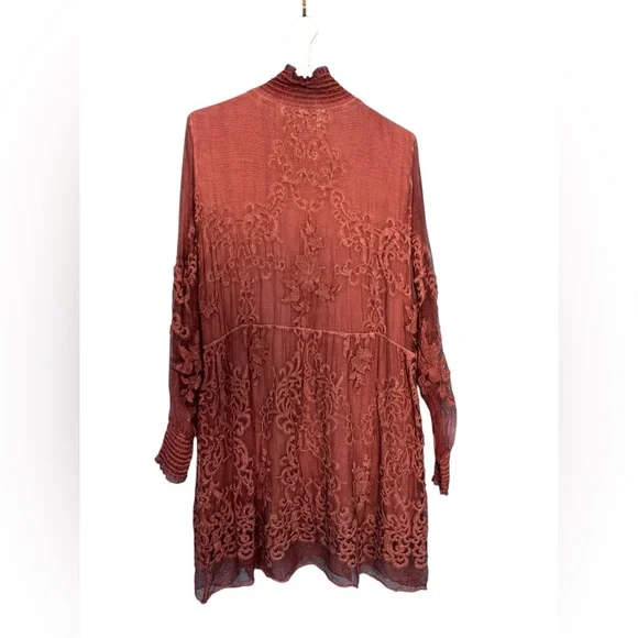 Soft Surroundings 100% Silk Embroidered Tunic Size Medium - Picture 2 of 11